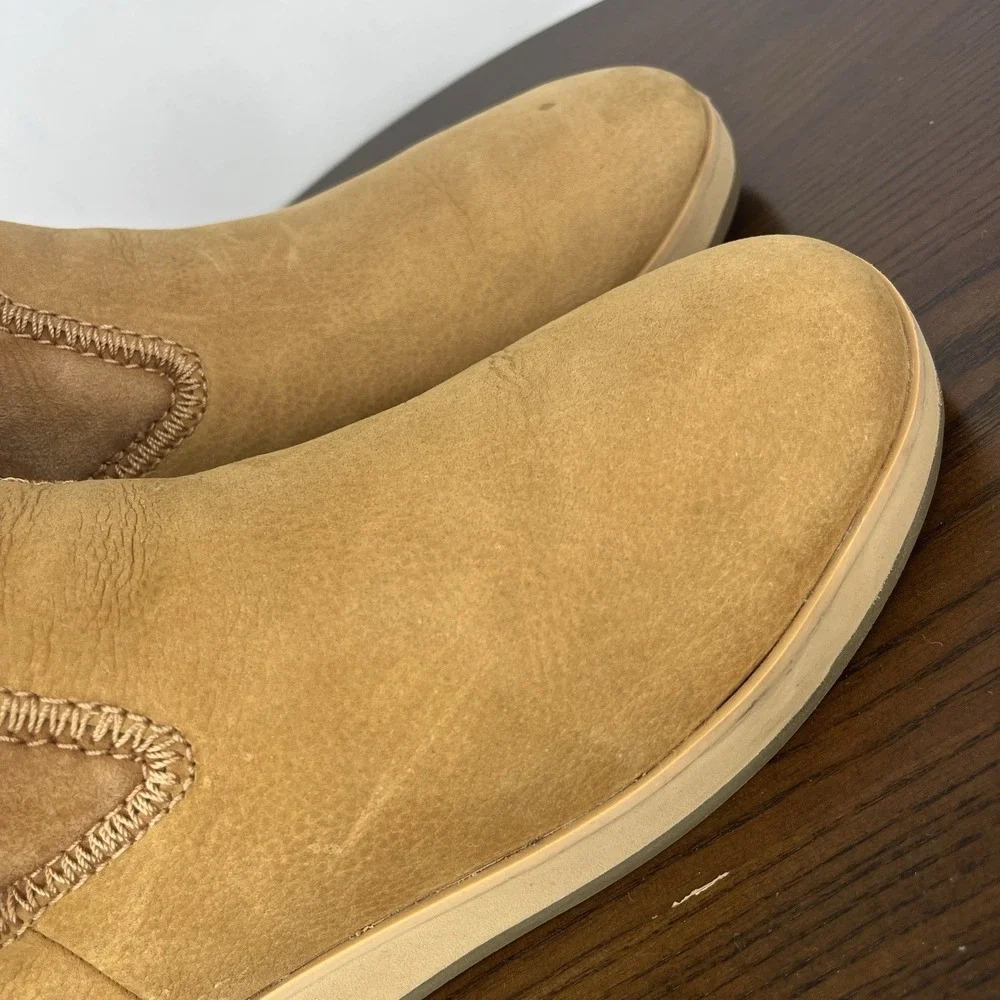 Olukai Pa'Ina Hulu Boots Womens 8 Tan Nubuck Leather Sheep Fur Winter Pull‎ On